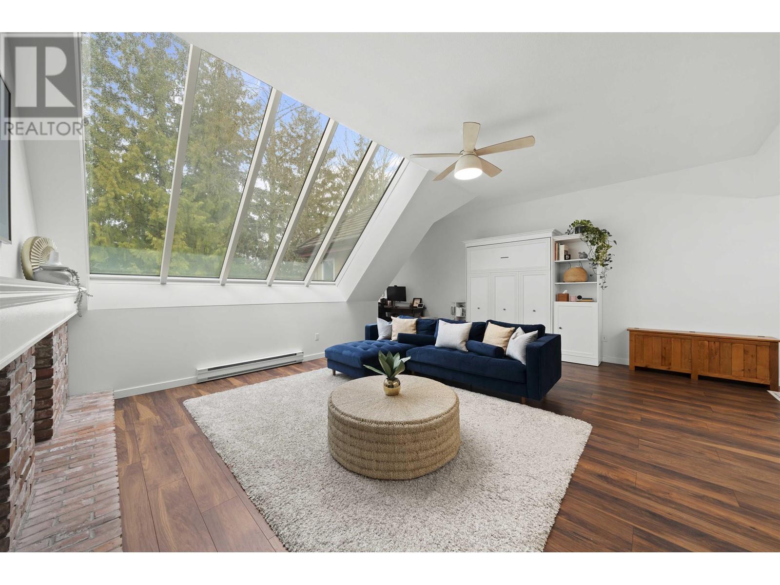 Listing Picture 4 of 40 : 35 3960 CANADA WAY, Burnaby / 本拿比 - 魯藝地產 Yvonne Lu Group - MLS Medallion Club Member