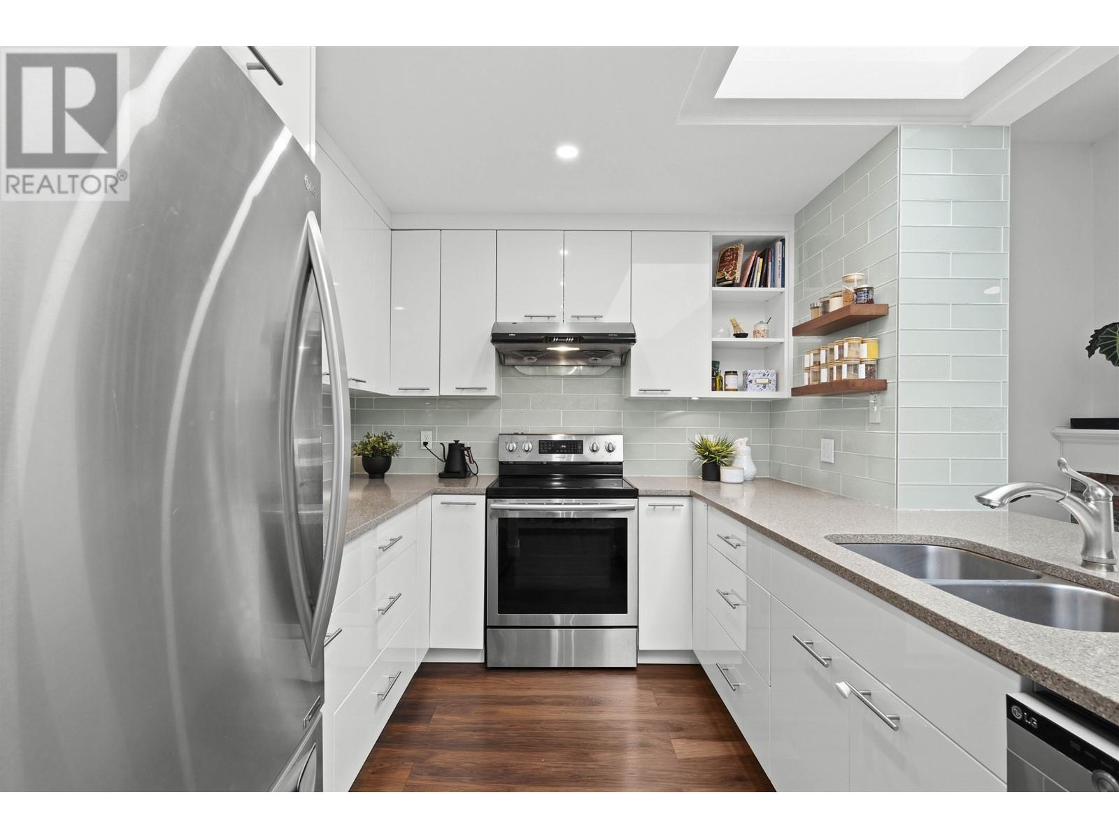Listing Picture 9 of 40 : 35 3960 CANADA WAY, Burnaby / 本拿比 - 魯藝地產 Yvonne Lu Group - MLS Medallion Club Member