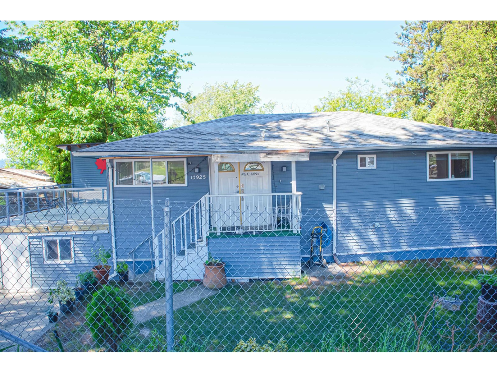 Property at 13925 116 AVENUE image 2