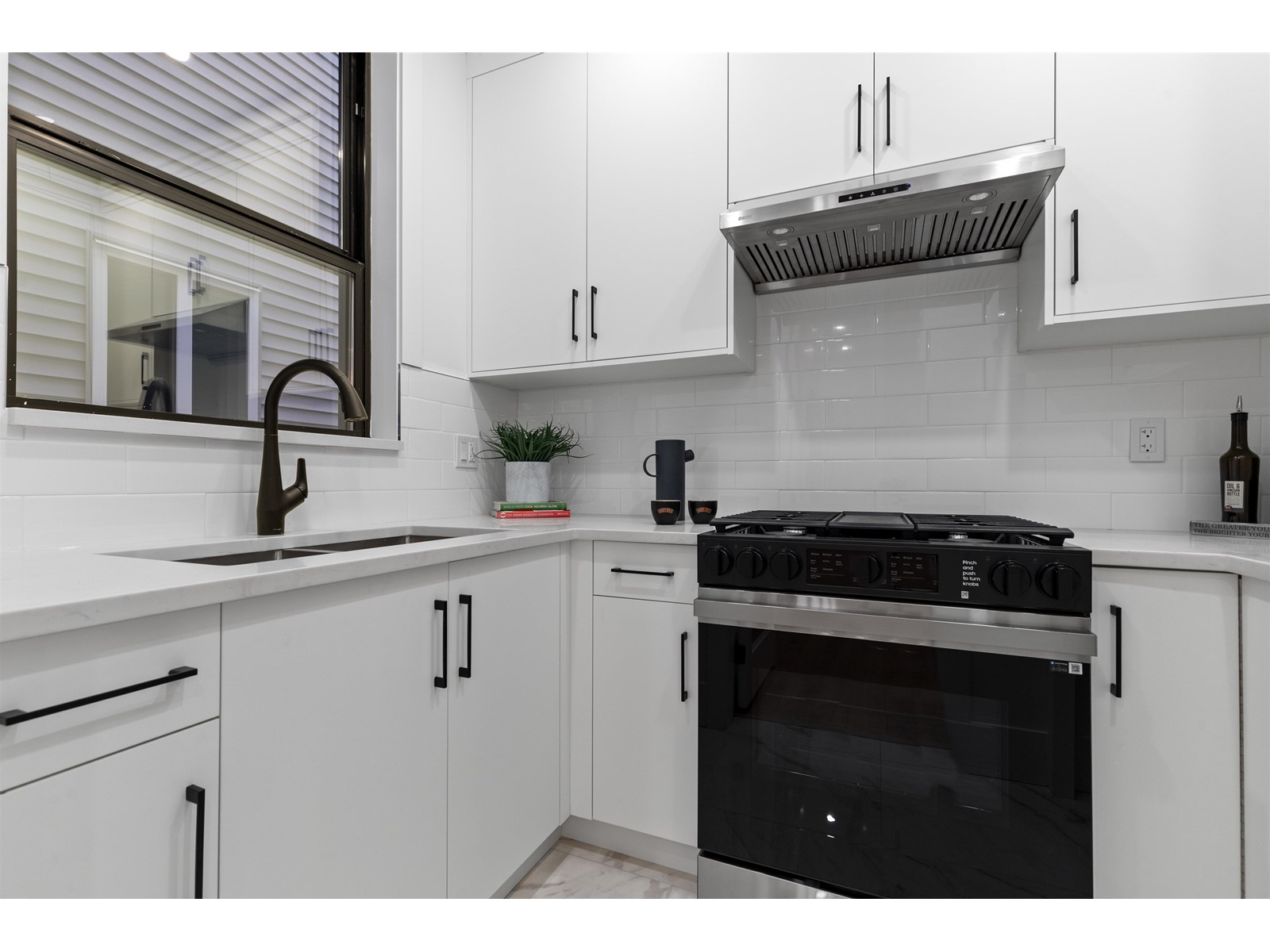 20507 75a Avenue, Langley, British Columbia  V2Y 1V5 - Photo 15 - R2970013