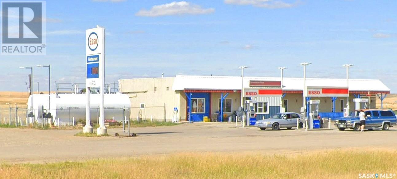 Sk-1 1 Highway W, Gull Lake, Saskatchewan  S0N 1N0 - Photo 2 - SK996496