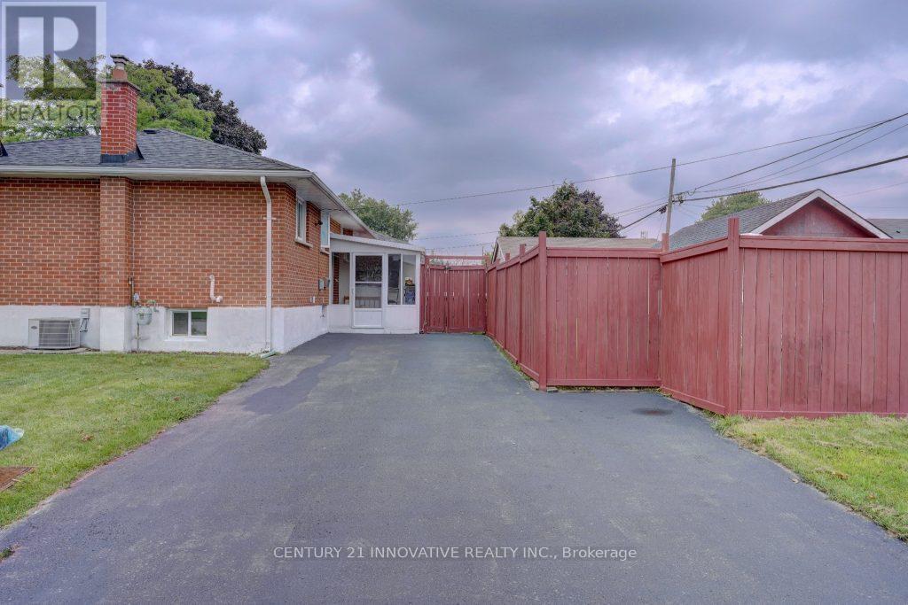 Property at 1431 PARK ROAD S image 2