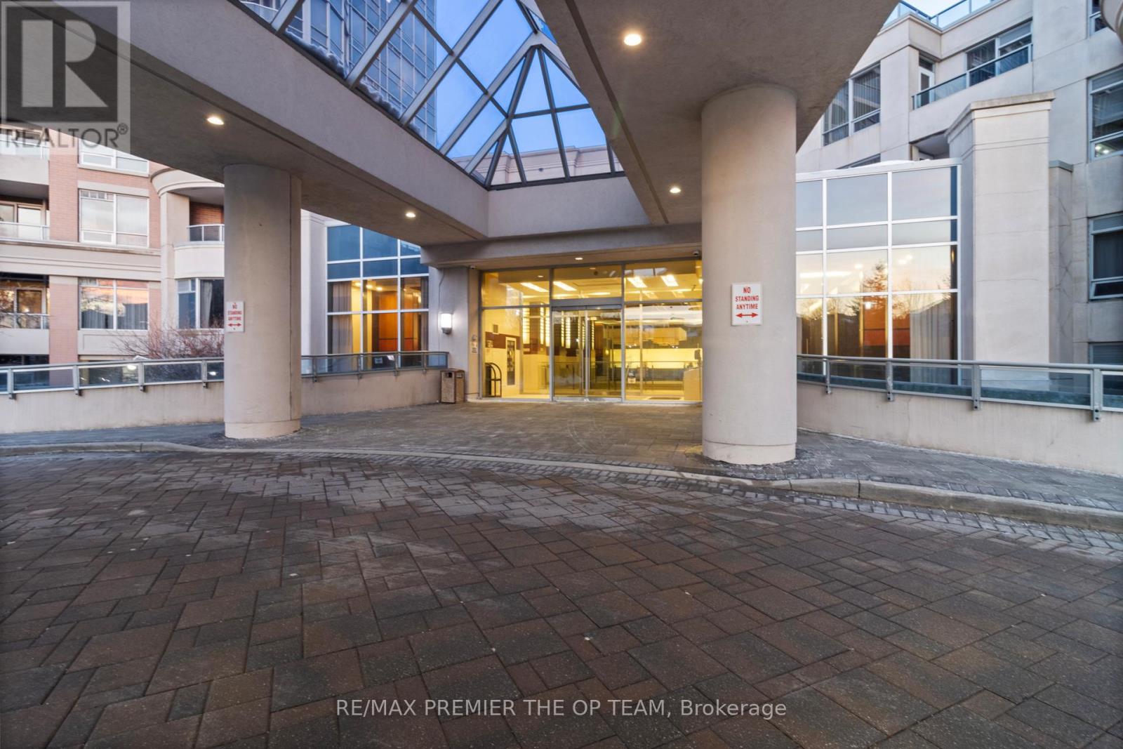 Property at 1077 - 23 COX BLVD image 3