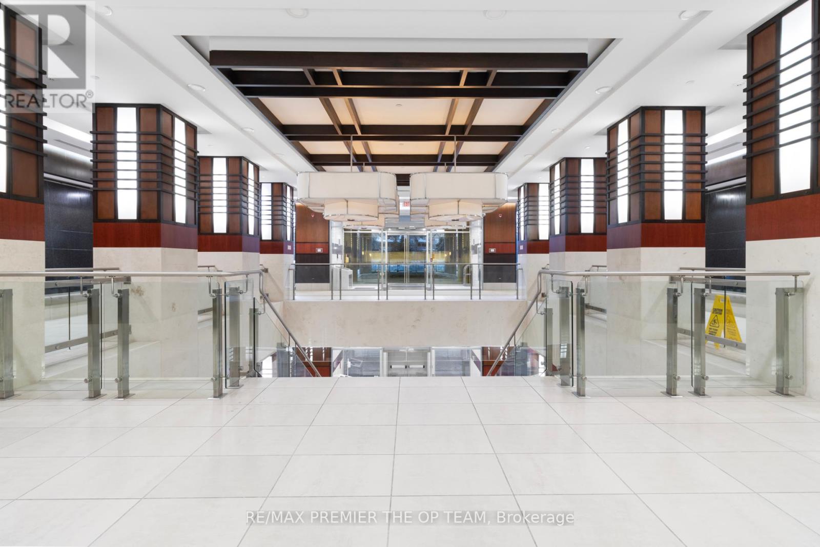 Property at 1077 - 23 COX BLVD image 4