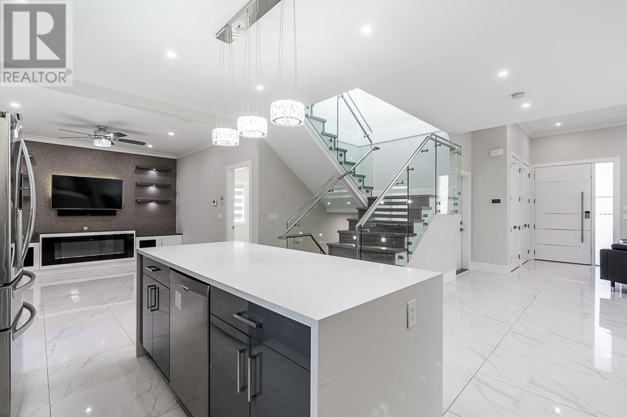 208 Blackman Street, New Westminster, British Columbia  V3L 2A7 - Photo 12 - R2969487