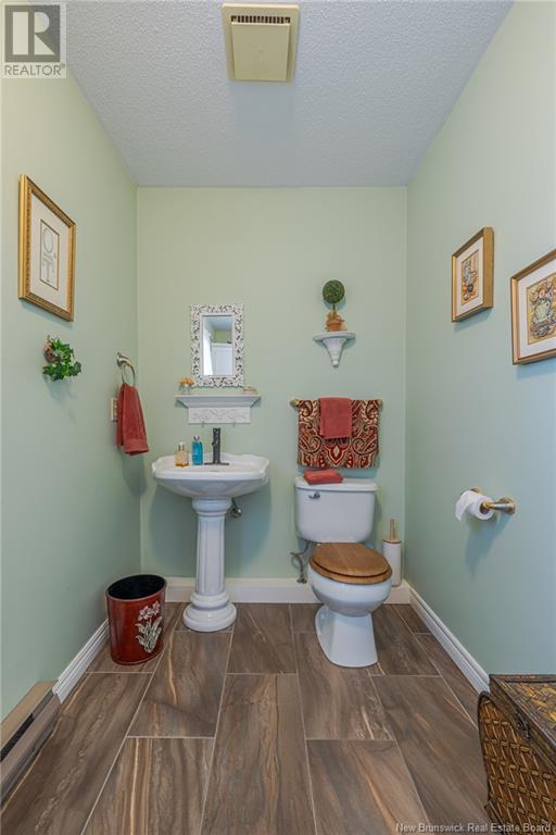 8 Aspen Drive, Campbellton, New Brunswick  E3N 3S9 - Photo 23 - NB112838