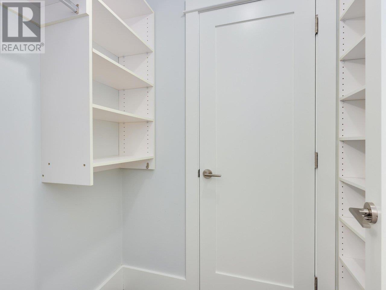 Listing Picture 13 of 24 : 435 VERNON DRIVE, Vancouver / 溫哥華 - 魯藝地產 Yvonne Lu Group - MLS Medallion Club Member