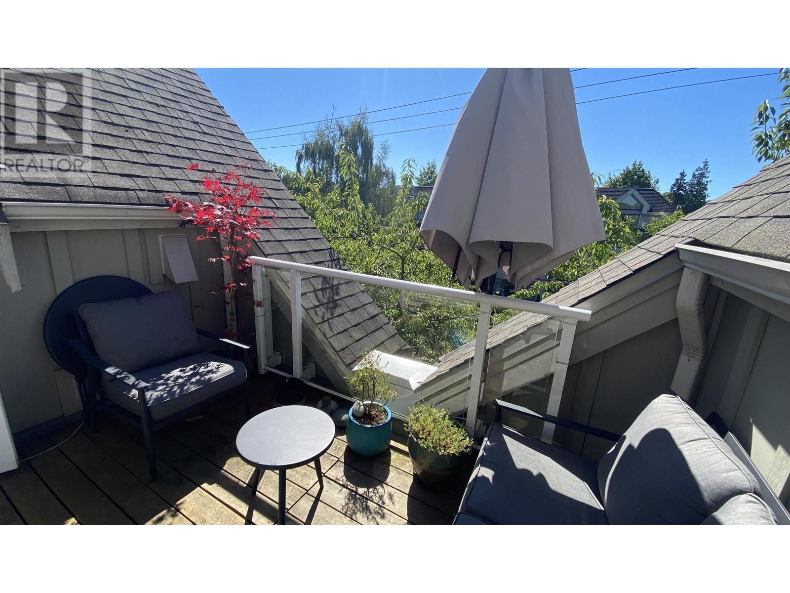 Listing Picture 10 of 21 : PH3 3168 LAUREL STREET, Vancouver / 溫哥華 - 魯藝地產 Yvonne Lu Group - MLS Medallion Club Member