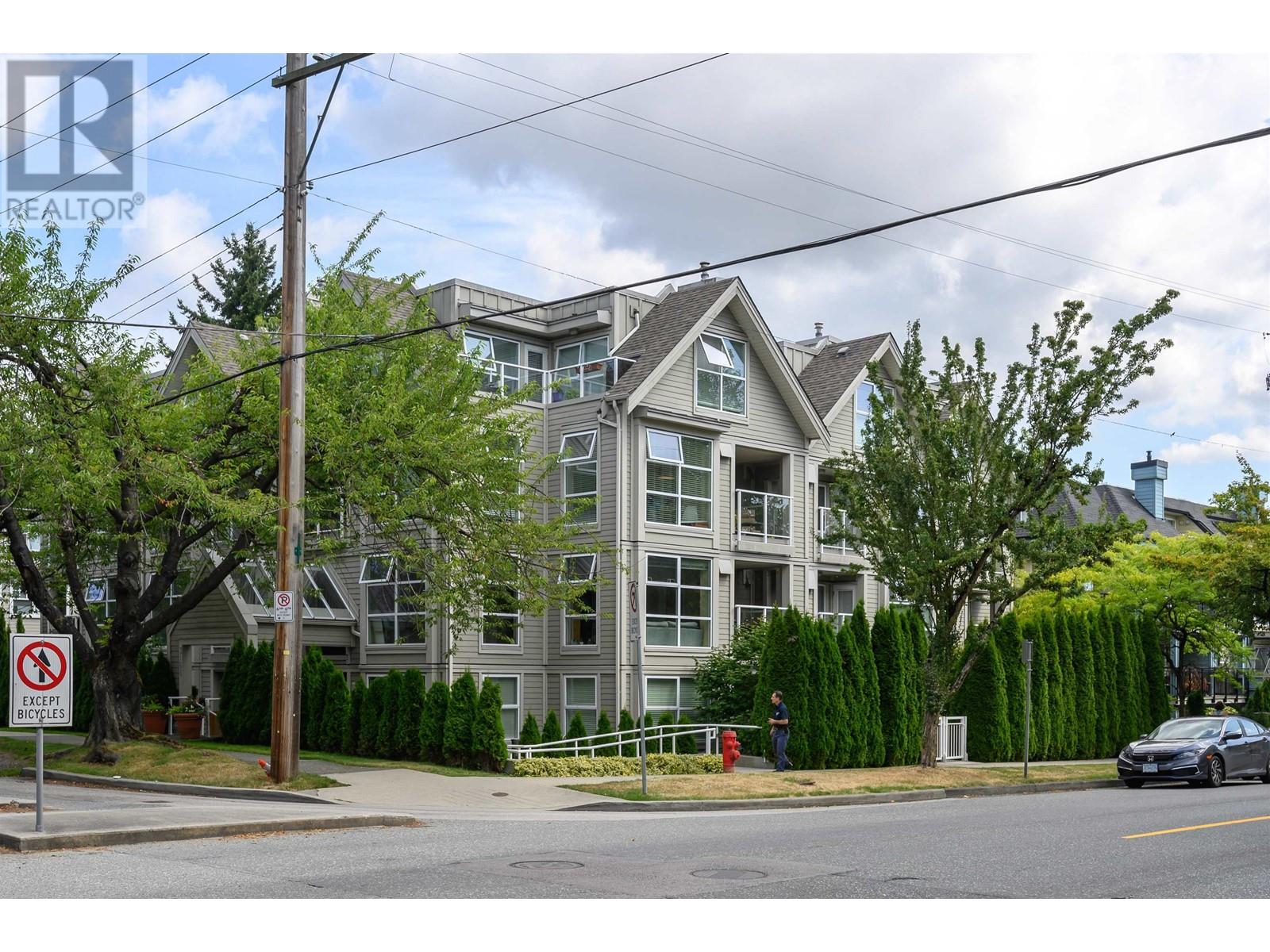 Listing Picture 21 of 21 : PH3 3168 LAUREL STREET, Vancouver / 溫哥華 - 魯藝地產 Yvonne Lu Group - MLS Medallion Club Member