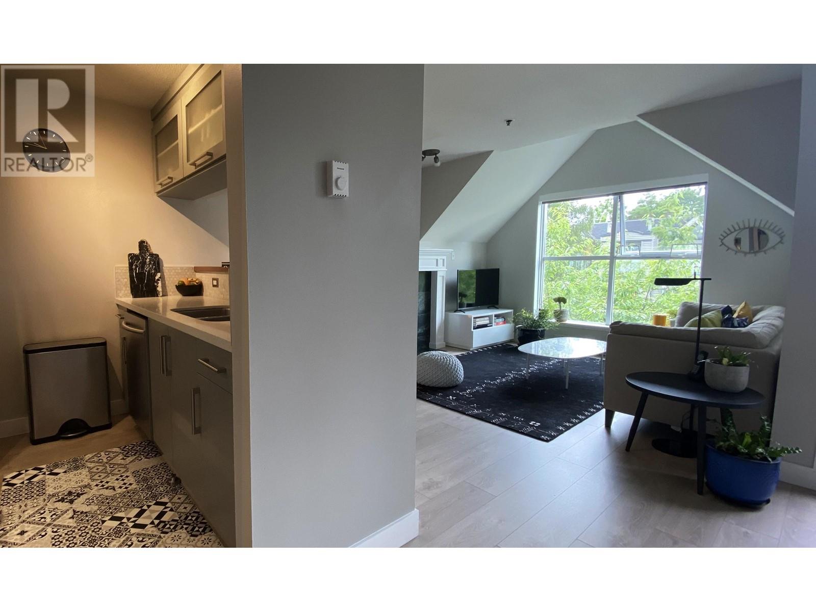 Listing Picture 6 of 21 : PH3 3168 LAUREL STREET, Vancouver / 溫哥華 - 魯藝地產 Yvonne Lu Group - MLS Medallion Club Member