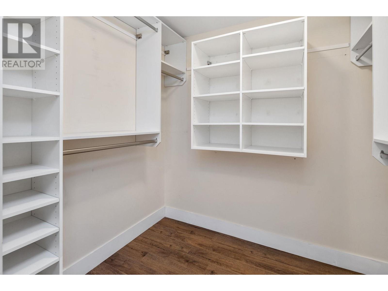 Listing Picture 16 of 25 : 210 5629 DUNBAR STREET, Vancouver / 溫哥華 - 魯藝地產 Yvonne Lu Group - MLS Medallion Club Member