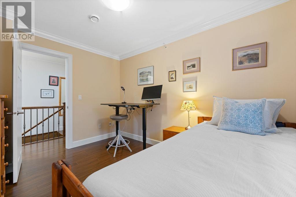 Listing Picture 15 of 23 : 4431 PERRY STREET, Vancouver / 溫哥華 - 魯藝地產 Yvonne Lu Group - MLS Medallion Club Member