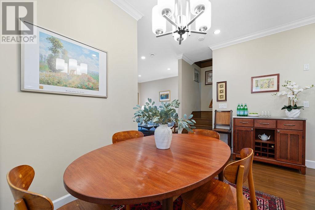 Listing Picture 6 of 23 : 4431 PERRY STREET, Vancouver / 溫哥華 - 魯藝地產 Yvonne Lu Group - MLS Medallion Club Member