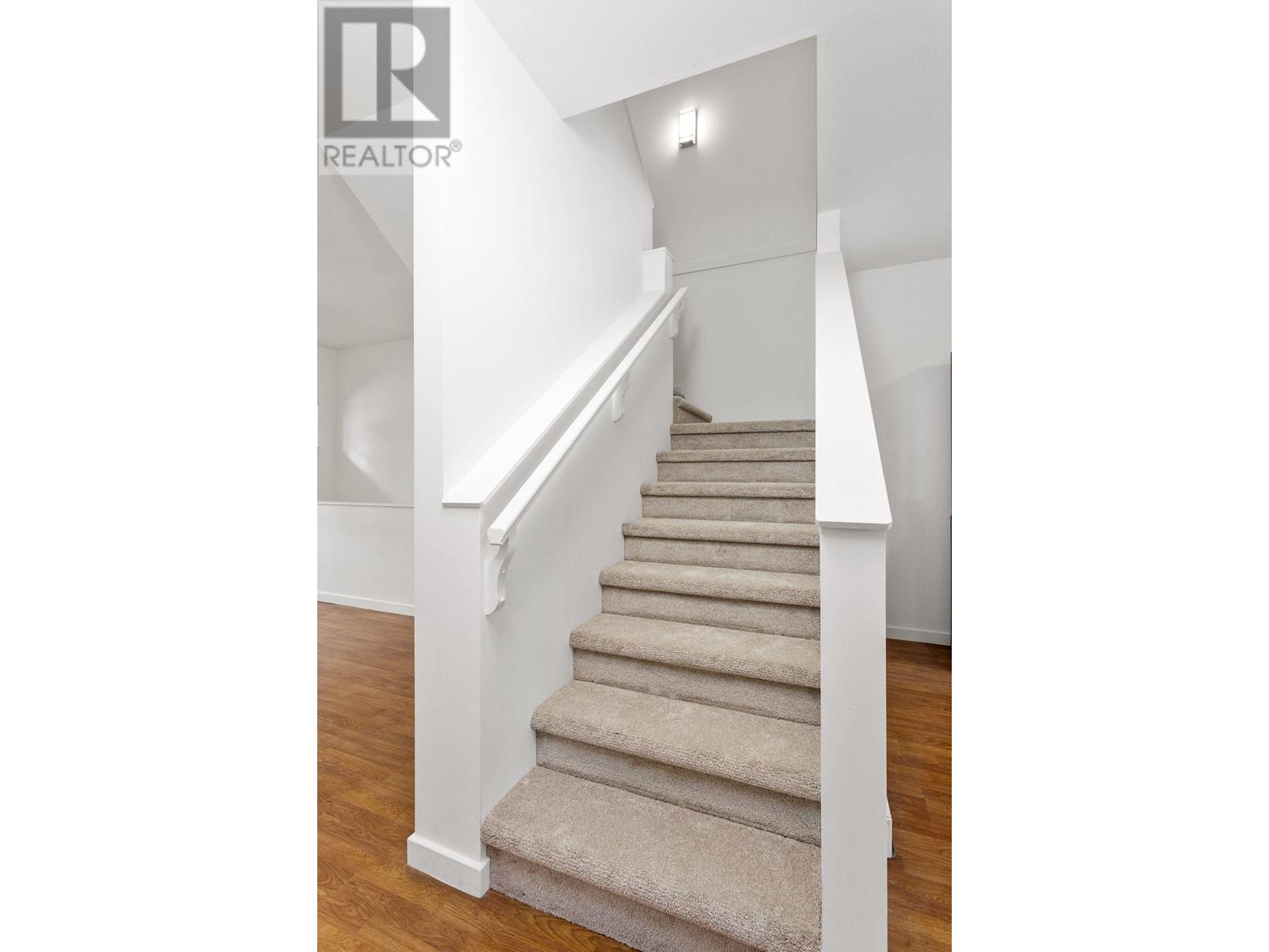 Listing Picture 14 of 38 : 7 9020 DIXON AVENUE, Richmond / 烈治文 - 魯藝地產 Yvonne Lu Group - MLS Medallion Club Member