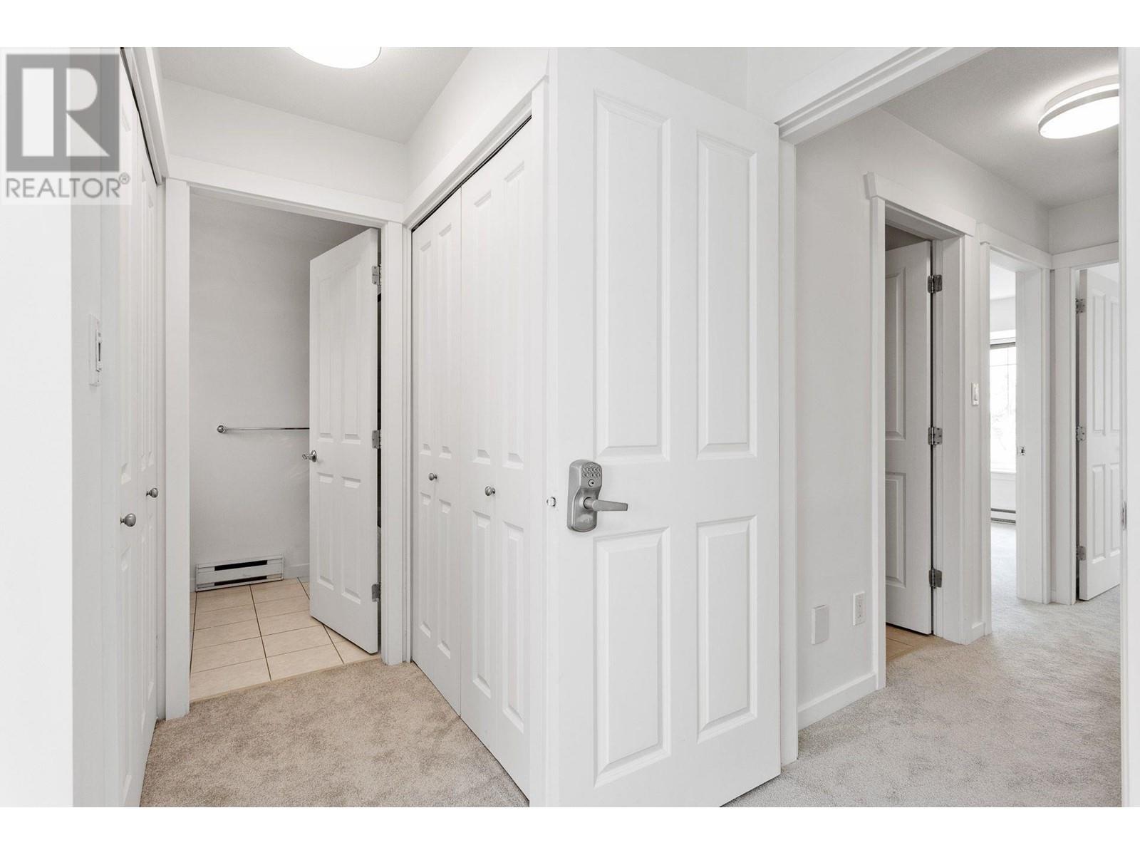 Listing Picture 18 of 38 : 7 9020 DIXON AVENUE, Richmond / 烈治文 - 魯藝地產 Yvonne Lu Group - MLS Medallion Club Member