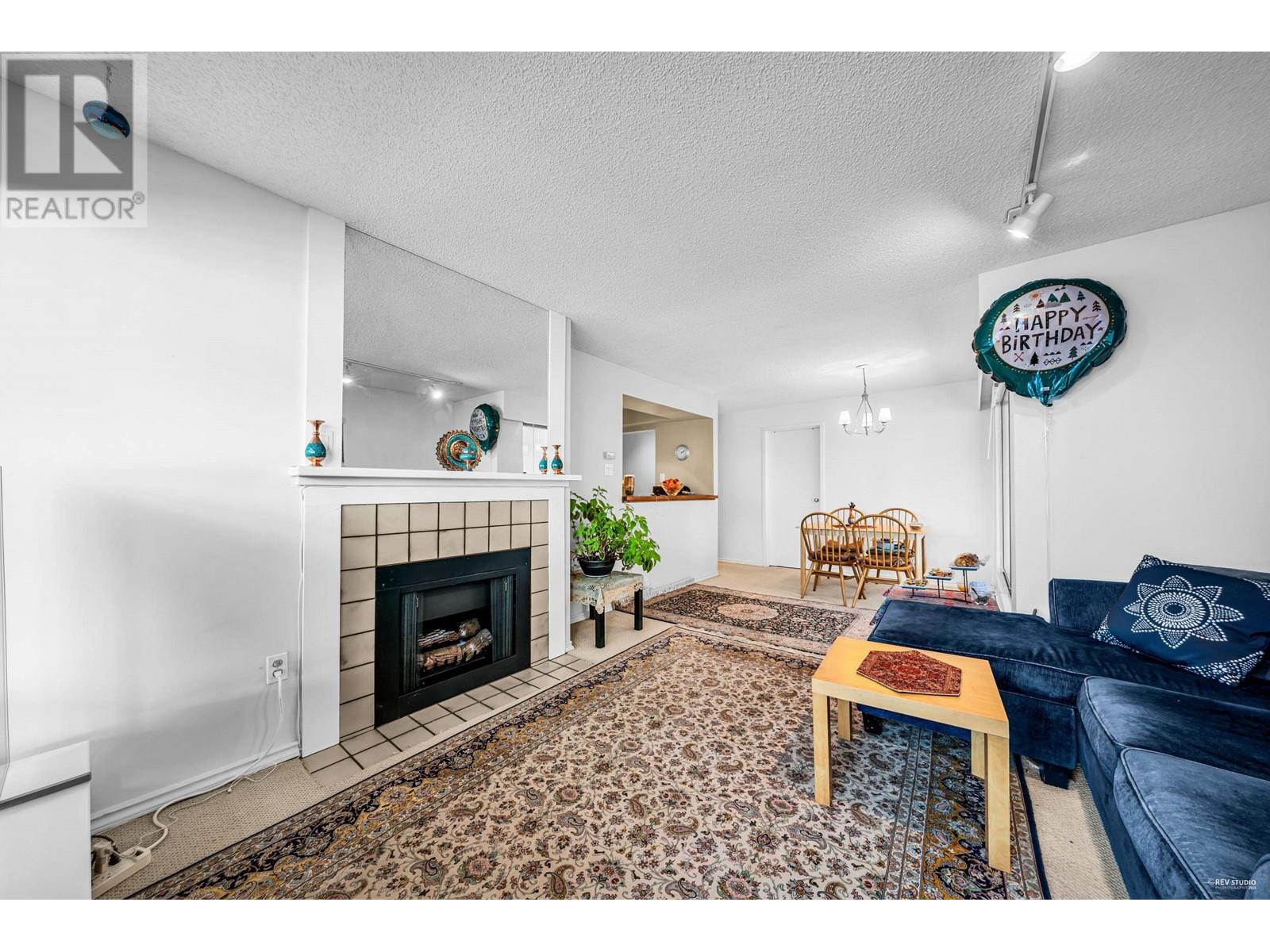 301 1340 Duchess Avenue, West Vancouver, British Columbia  V7T 1H6 - Photo 8 - R2967204