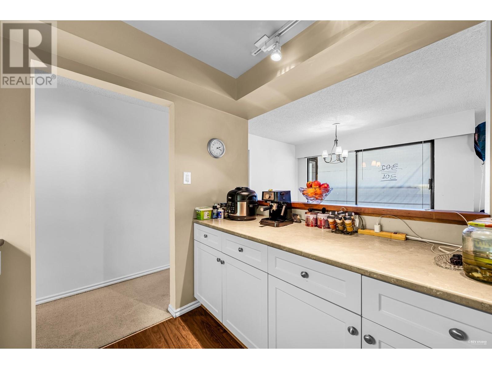 301 1340 Duchess Avenue, West Vancouver, British Columbia  V7T 1H6 - Photo 12 - R2967204