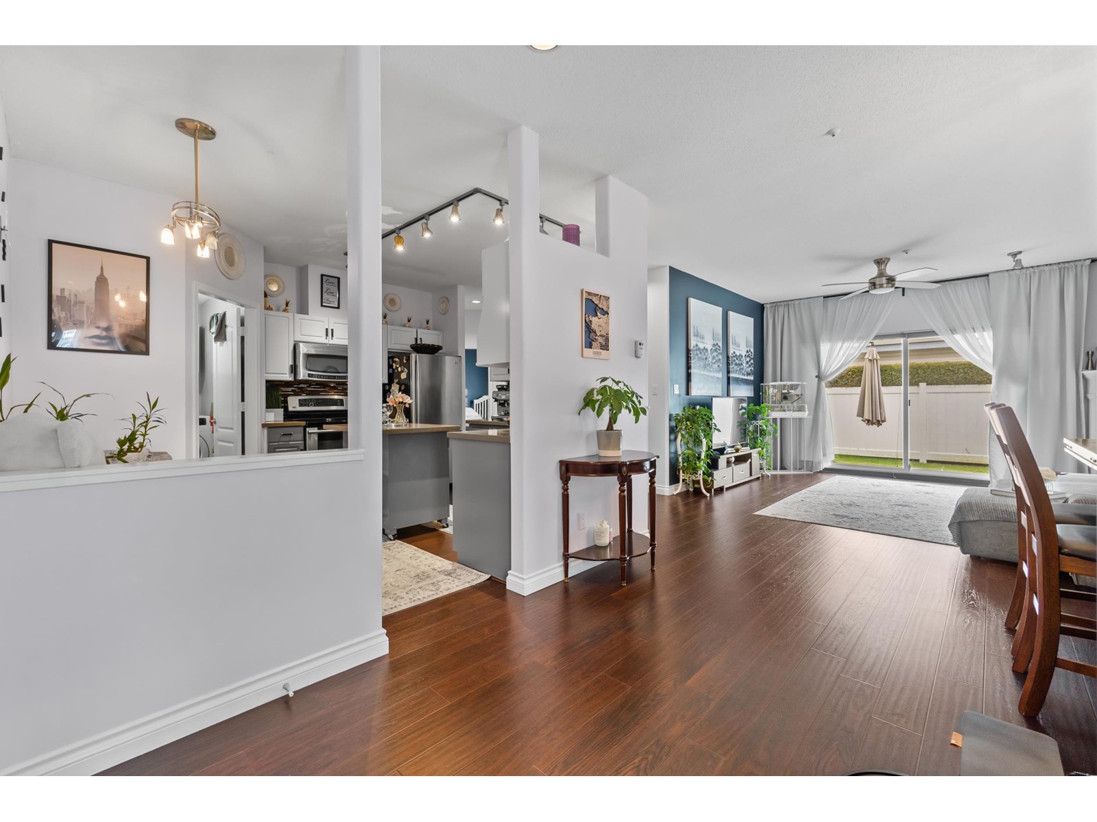 Property at 12 21579 88B AVENUE image 4