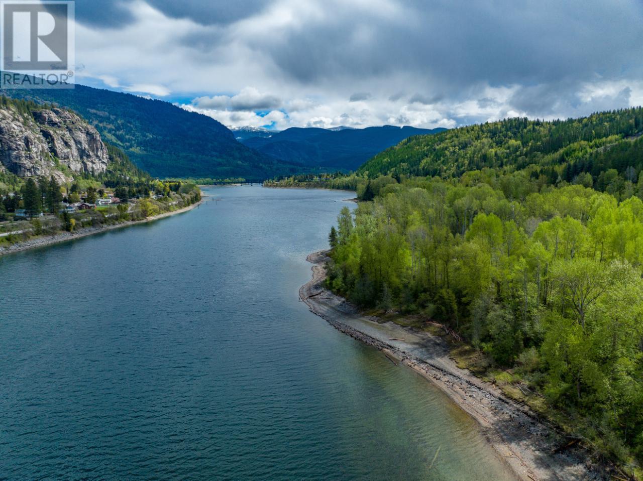 1601 Arrow Lakes Drive, Castlegar, British Columbia  V1N 3N3 - Photo 25 - 10336525
