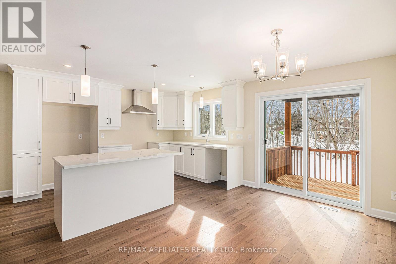 365 Voyageur Place, Russell, Ontario  K0A 1W0 - Photo 10 - X10411012
