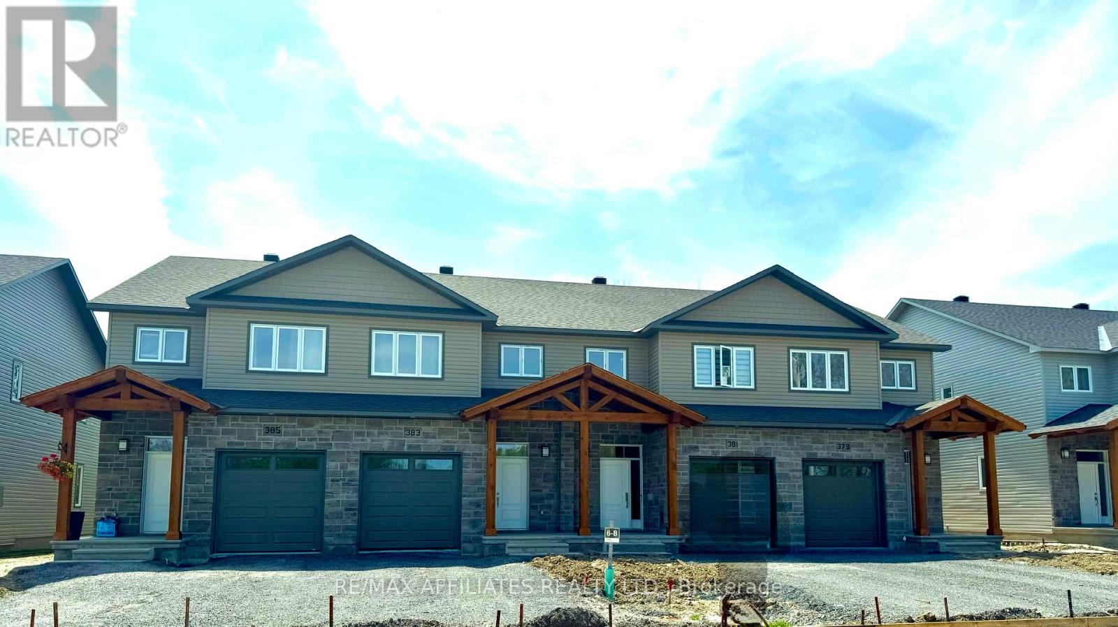 365 Voyageur Place, Russell, Ontario  K0A 1W0 - Photo 2 - X10411012