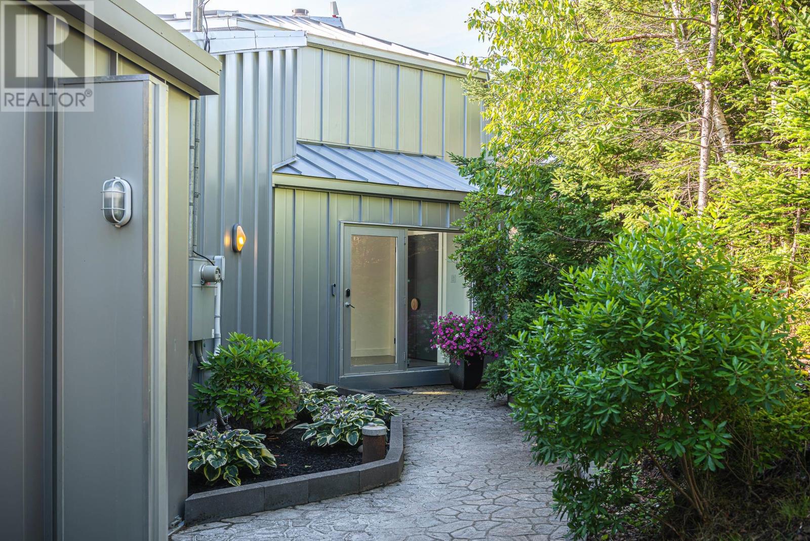 20 Ashley Drive, Halibut Bay, Nova Scotia  B3V 1J6 - Photo 2 - 202503545