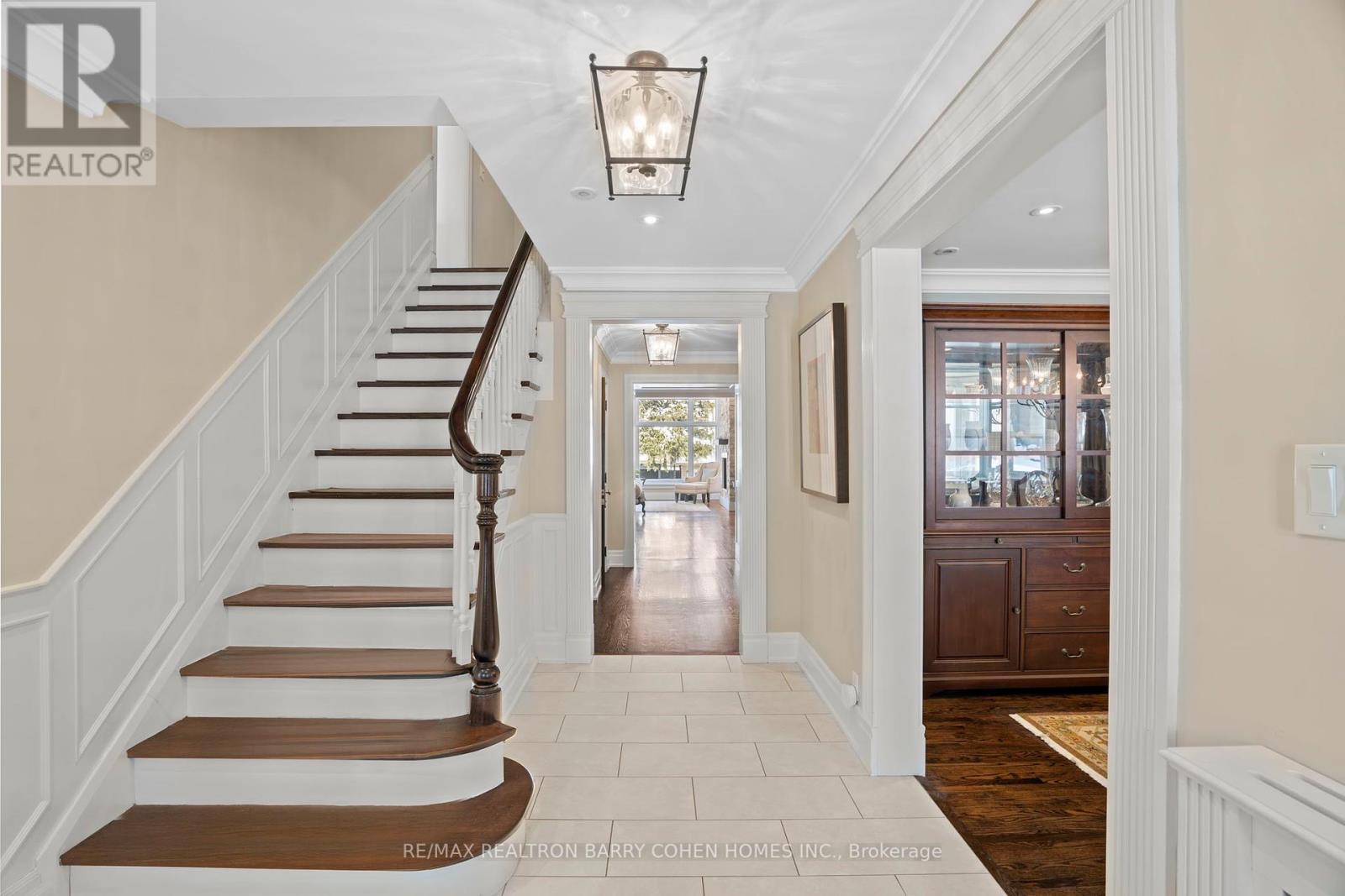 Property at 72 TEDDINGTON PARK AVENUE image 3