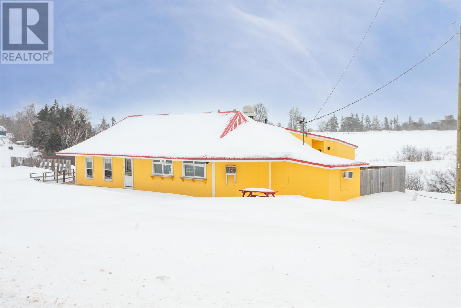 Property at 3384 Brackley Point Road image 4