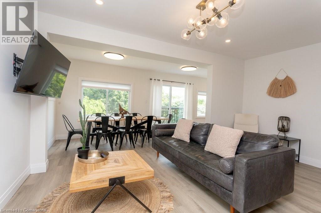 Property at 354 ERIE Street image 5
