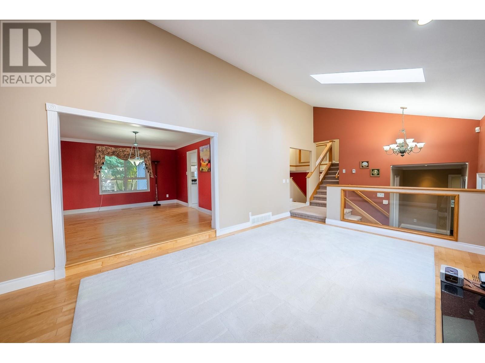 Listing Picture 4 of 26 : 8340 LUNEN ROAD, Richmond / 烈治文 - 魯藝地產 Yvonne Lu Group - MLS Medallion Club Member