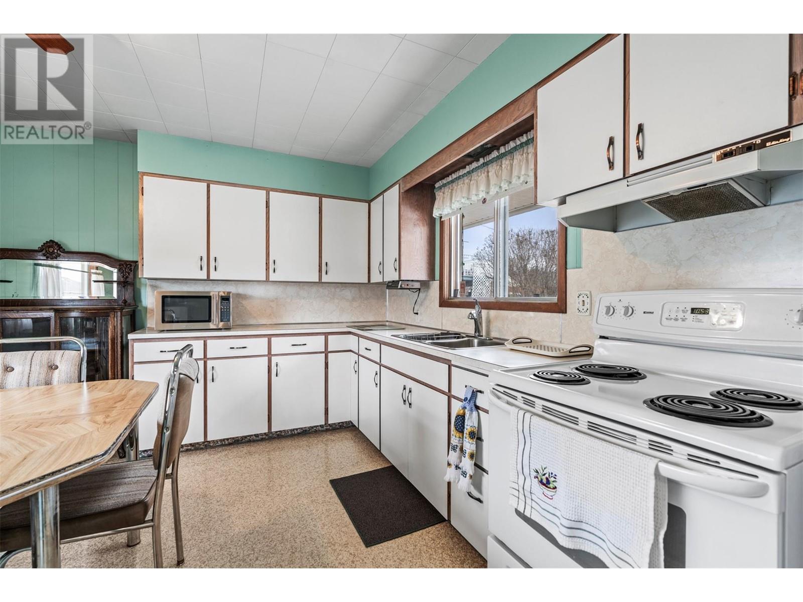 1503 25th Avenue, Vernon, British Columbia  V1T 1M6 - Photo 8 - 10336454
