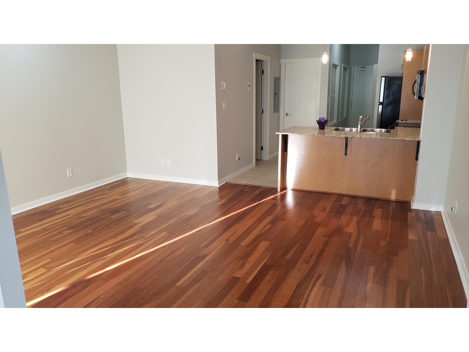 206 13733 107a Avenue, Surrey, British Columbia  V3T 0B7 - Photo 5 - R2967228