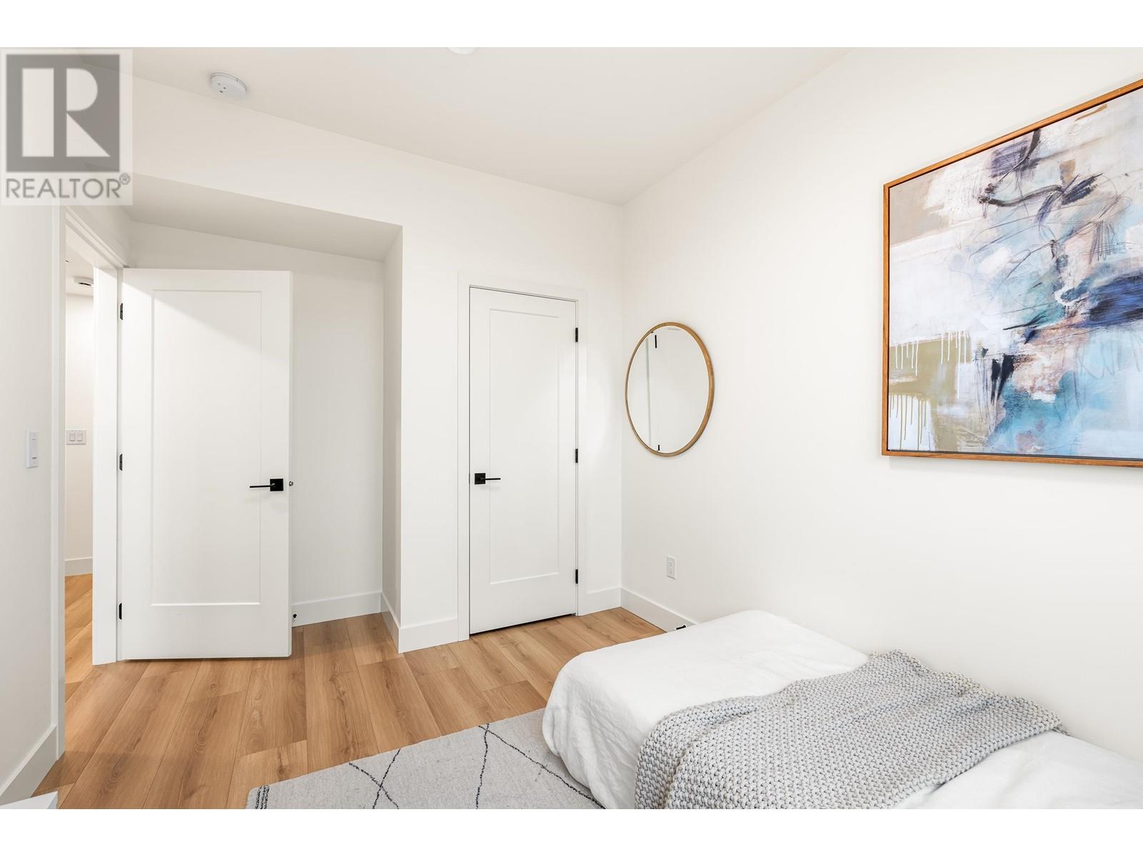 Listing Picture 20 of 33 : 1 65 E 58TH AVENUE, Vancouver / 溫哥華 - 魯藝地產 Yvonne Lu Group - MLS Medallion Club Member