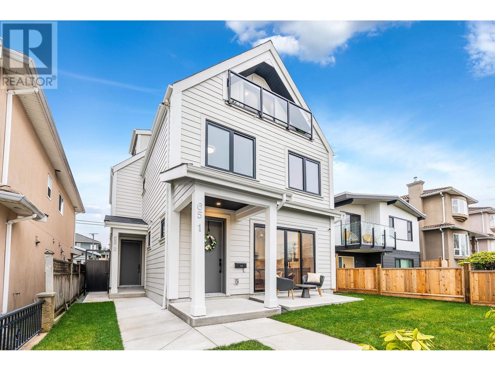 Listing Picture 3 of 33 : 1 65 E 58TH AVENUE, Vancouver / 溫哥華 - 魯藝地產 Yvonne Lu Group - MLS Medallion Club Member