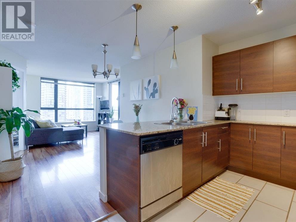 504 814 Royal Avenue, New Westminster, British Columbia  V3M 1J9 - Photo 3 - R2970417