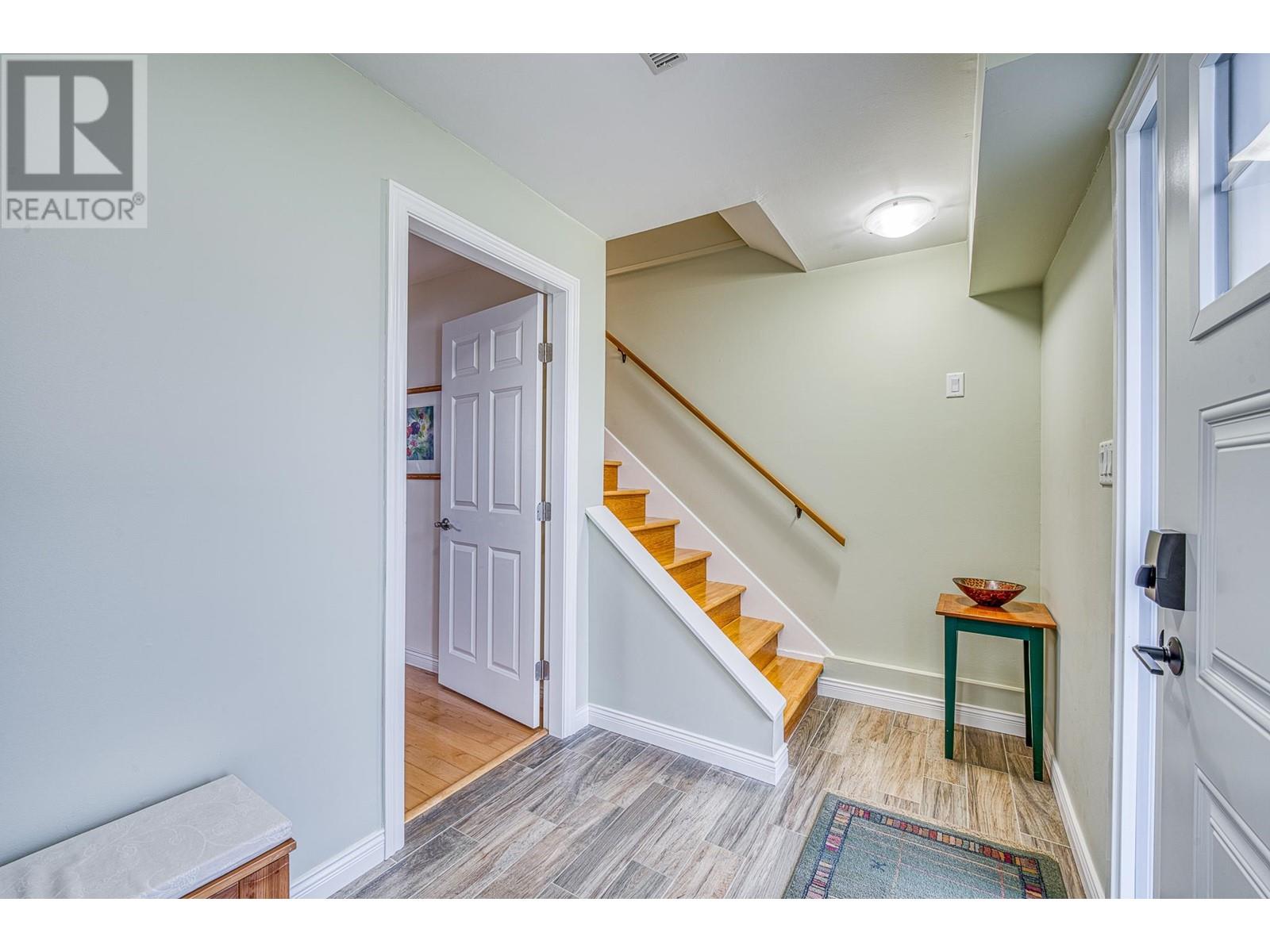11300 Galleon Court, Richmond, British Columbia  V7E 4L3 - Photo 8 - R2970410