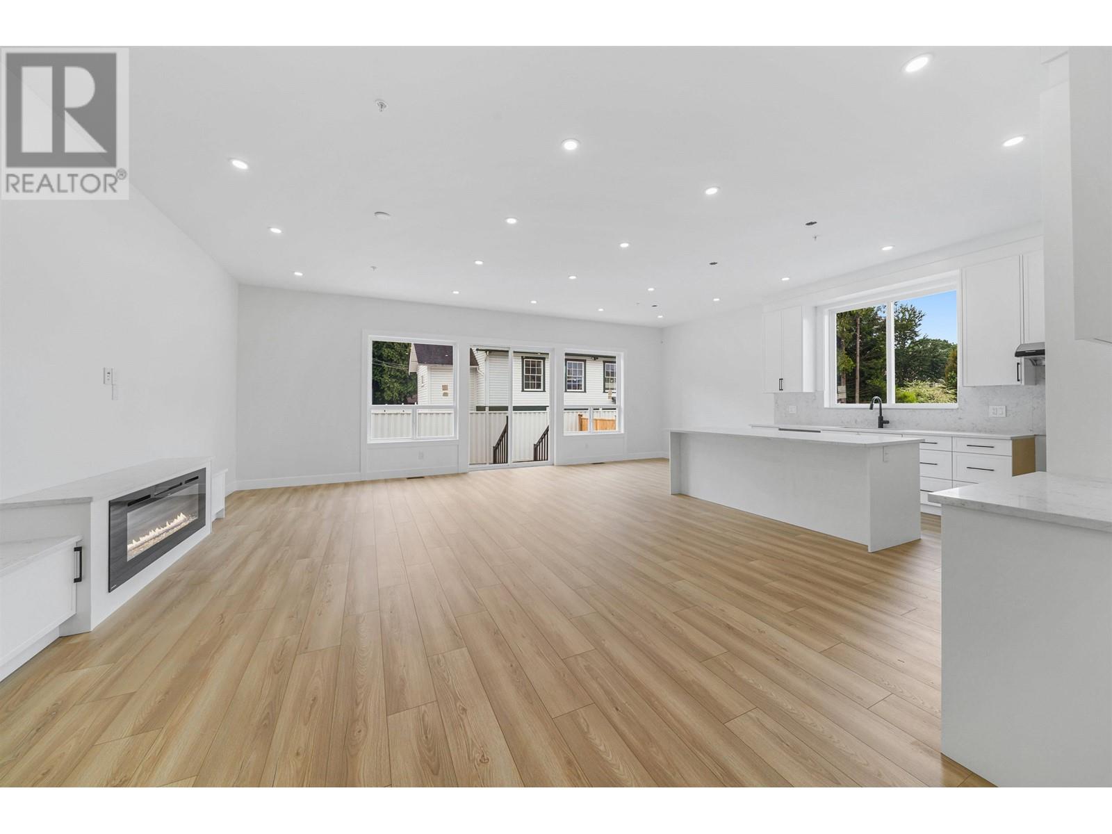 Property at 19098 DOERKSEN DRIVE image 3