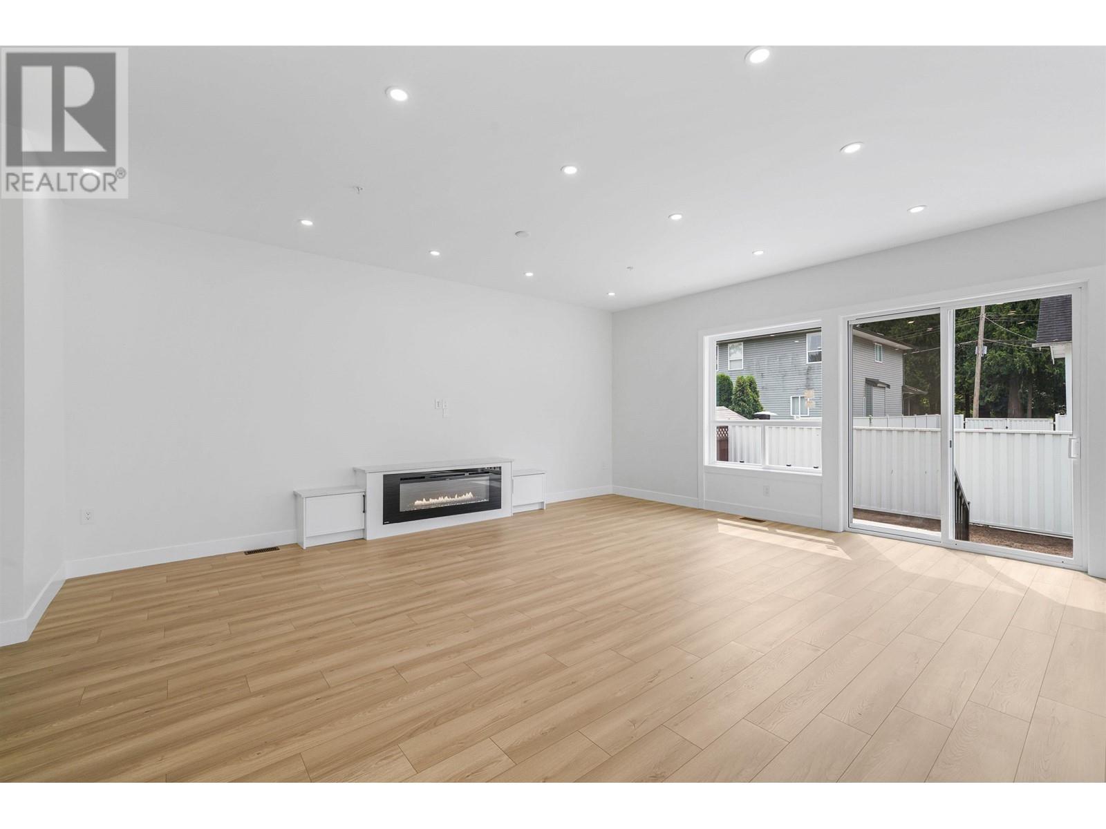 Property at 19098 DOERKSEN DRIVE image 4