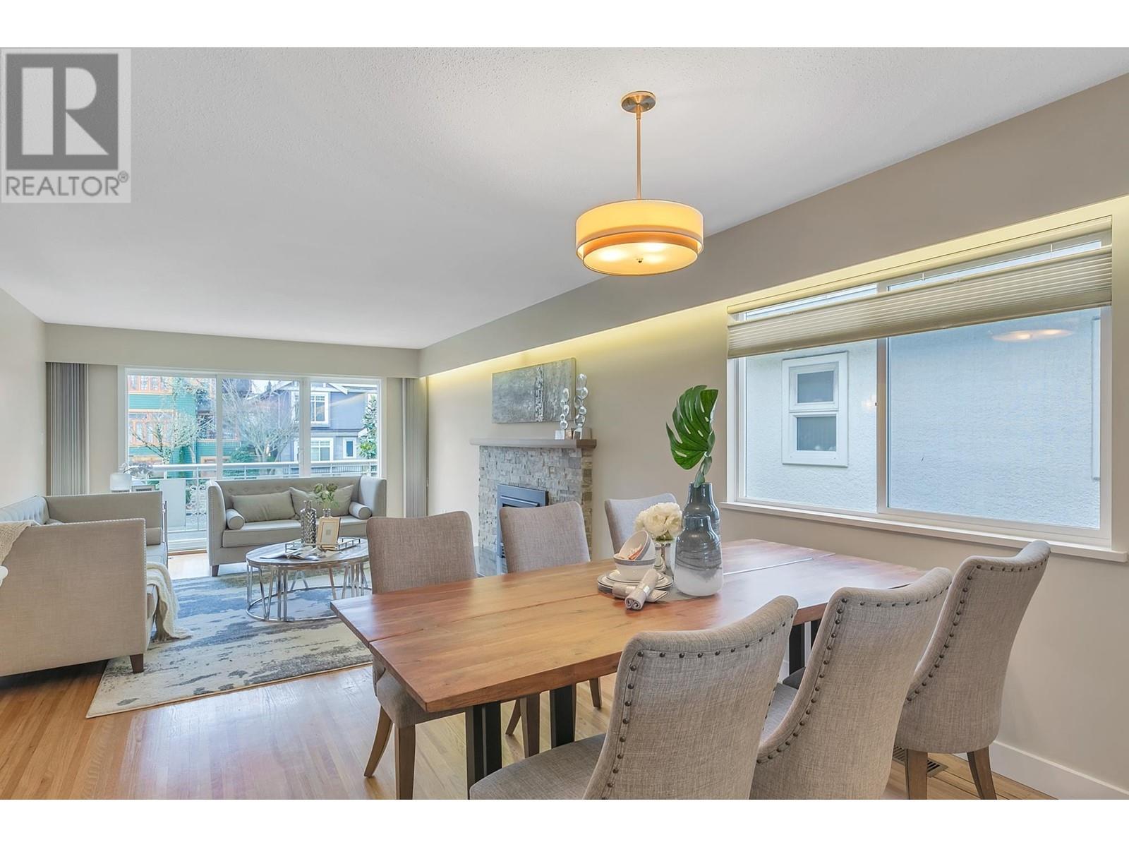 Listing Picture 14 of 35 : 3047 E 19TH AVENUE, Vancouver / 溫哥華 - 魯藝地產 Yvonne Lu Group - MLS Medallion Club Member