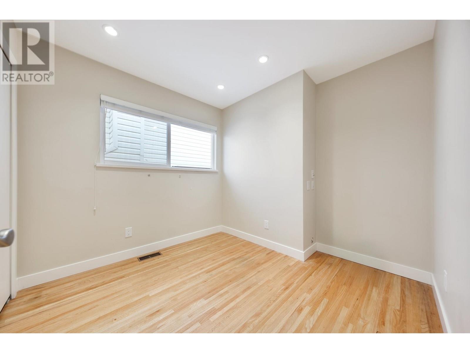 Listing Picture 27 of 35 : 3047 E 19TH AVENUE, Vancouver / 溫哥華 - 魯藝地產 Yvonne Lu Group - MLS Medallion Club Member