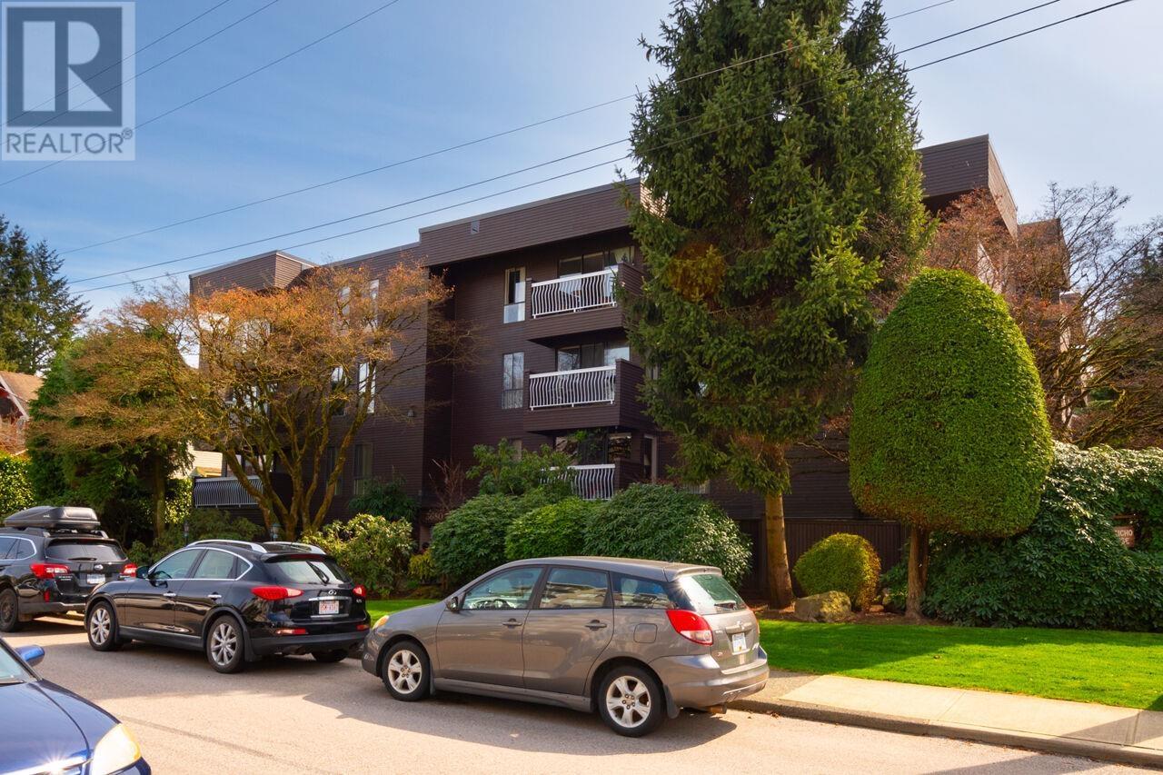305 3680 W 7th Avenue, Vancouver, British Columbia  V6R 1W4 - Photo 2 - R2896812