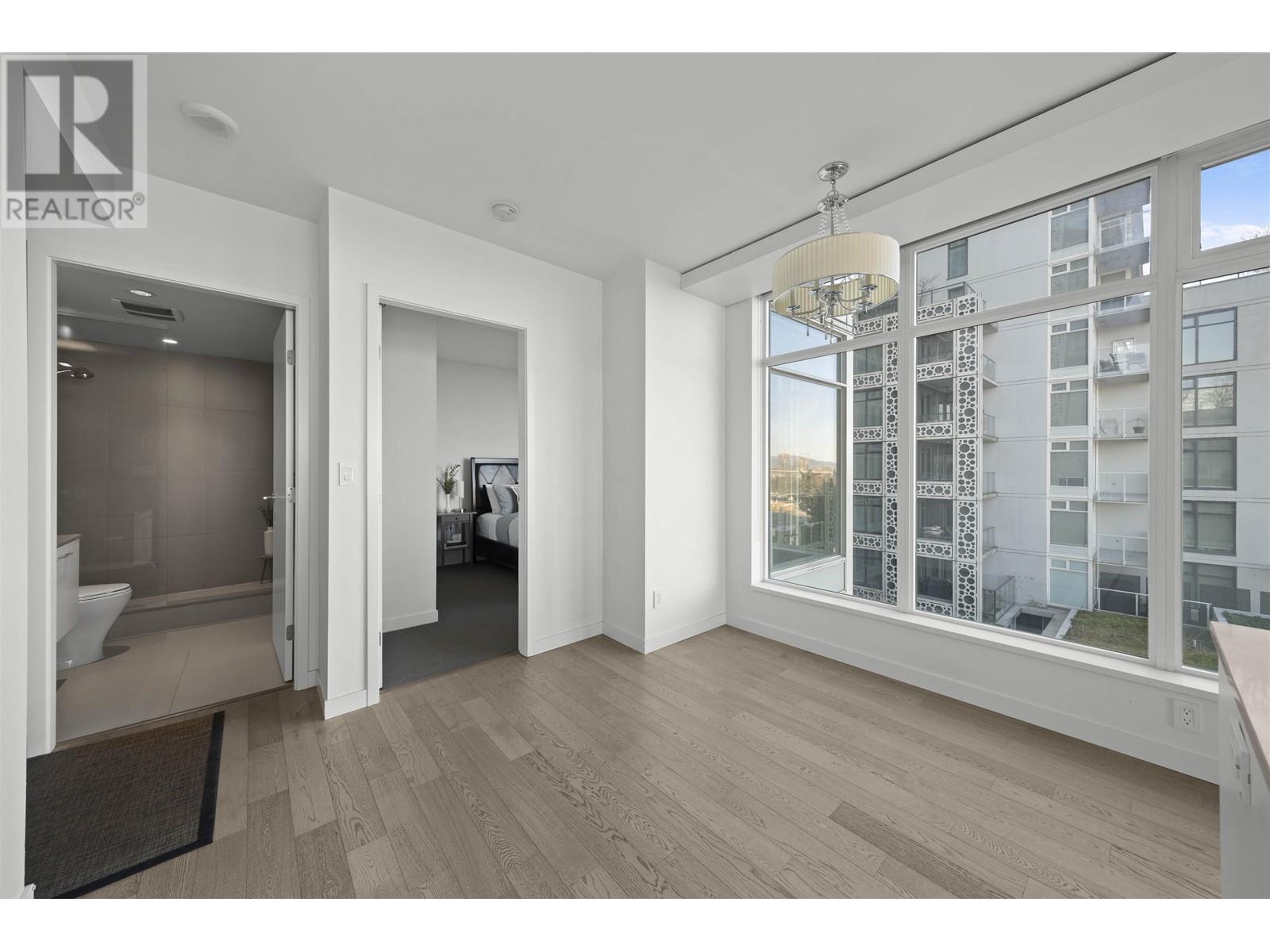 Listing Picture 13 of 37 : 703 2411 HEATHER STREET, Vancouver / 溫哥華 - 魯藝地產 Yvonne Lu Group - MLS Medallion Club Member