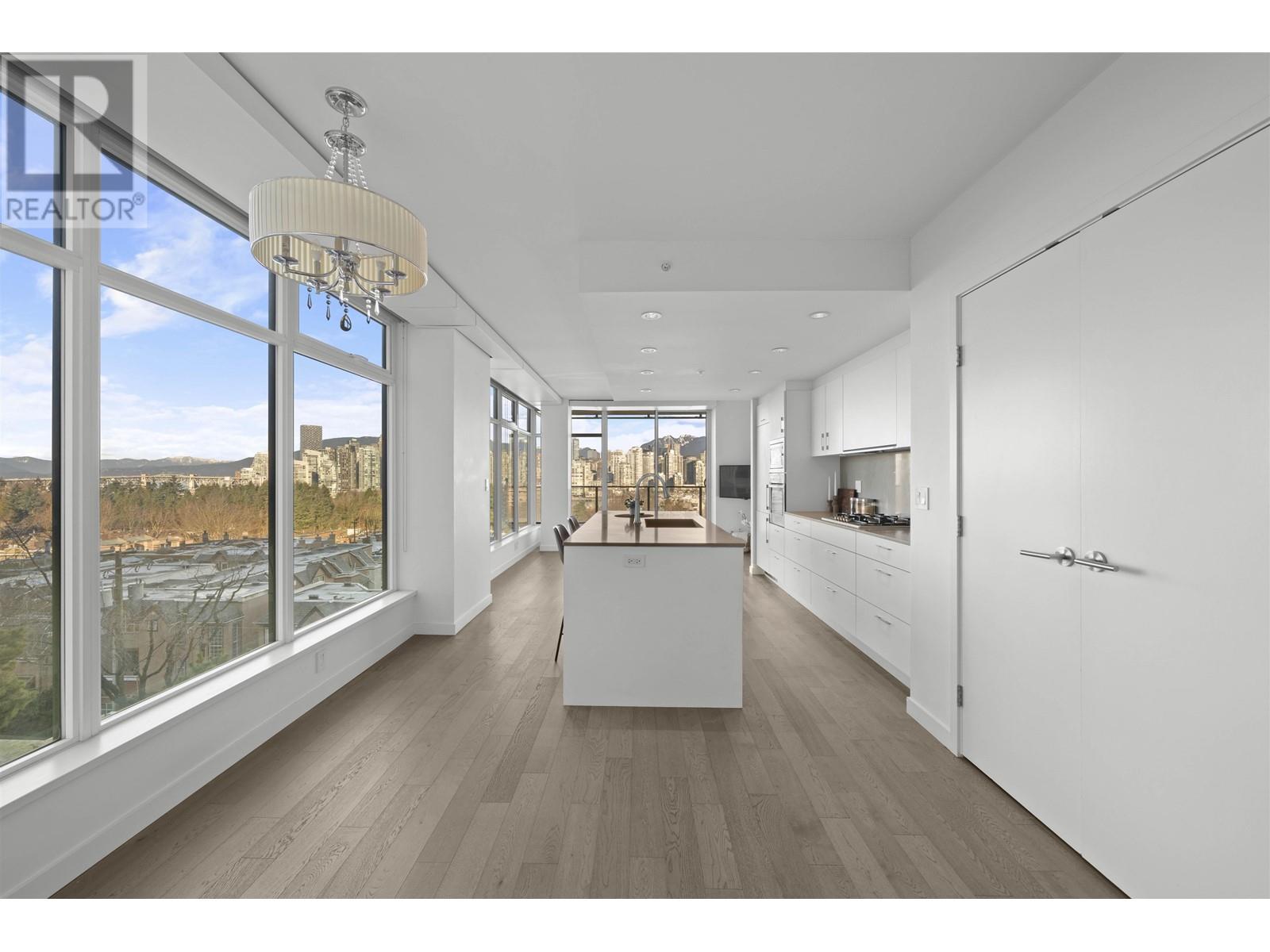 Listing Picture 9 of 37 : 703 2411 HEATHER STREET, Vancouver / 溫哥華 - 魯藝地產 Yvonne Lu Group - MLS Medallion Club Member