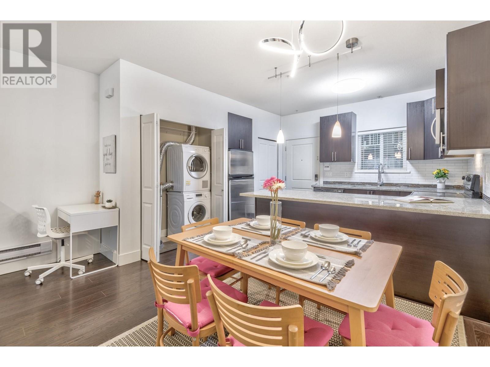 Listing Picture 9 of 30 : 109 368 ELLESMERE AVENUE, Burnaby / 本拿比 - 魯藝地產 Yvonne Lu Group - MLS Medallion Club Member