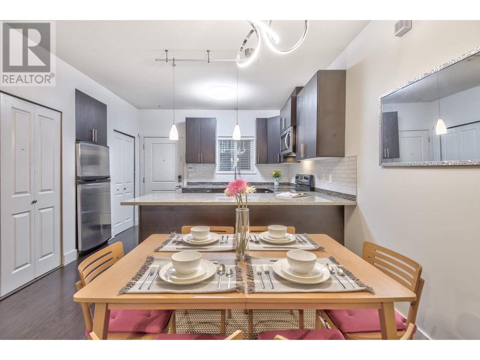 Listing Picture 7 of 30 : 109 368 ELLESMERE AVENUE, Burnaby / 本拿比 - 魯藝地產 Yvonne Lu Group - MLS Medallion Club Member