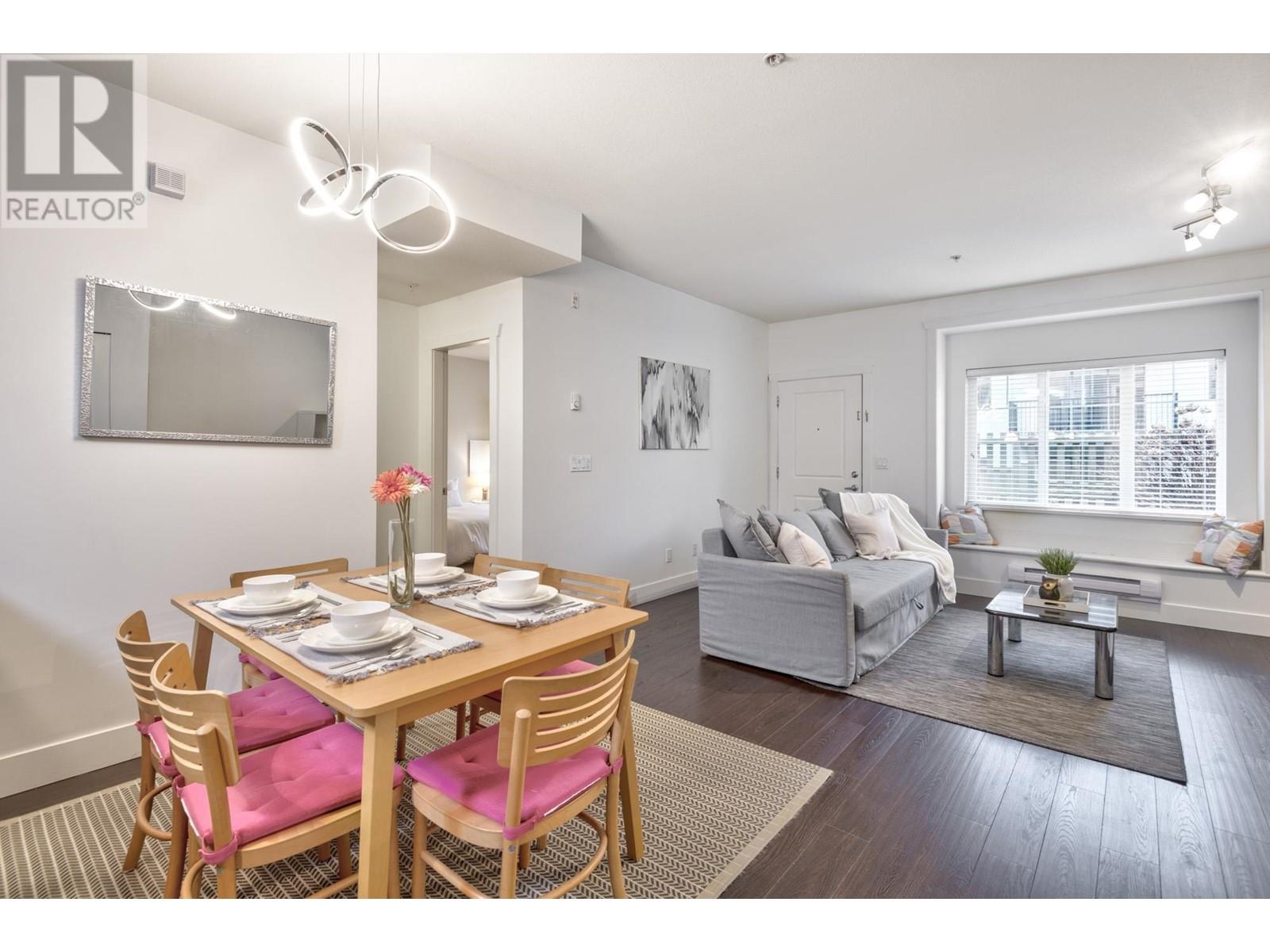 Listing Picture 5 of 30 : 109 368 ELLESMERE AVENUE, Burnaby / 本拿比 - 魯藝地產 Yvonne Lu Group - MLS Medallion Club Member