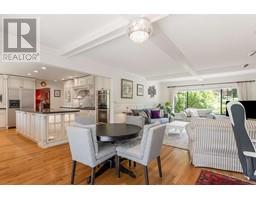 5704 WESTPORT ROAD, West Vancouver, British Columbia