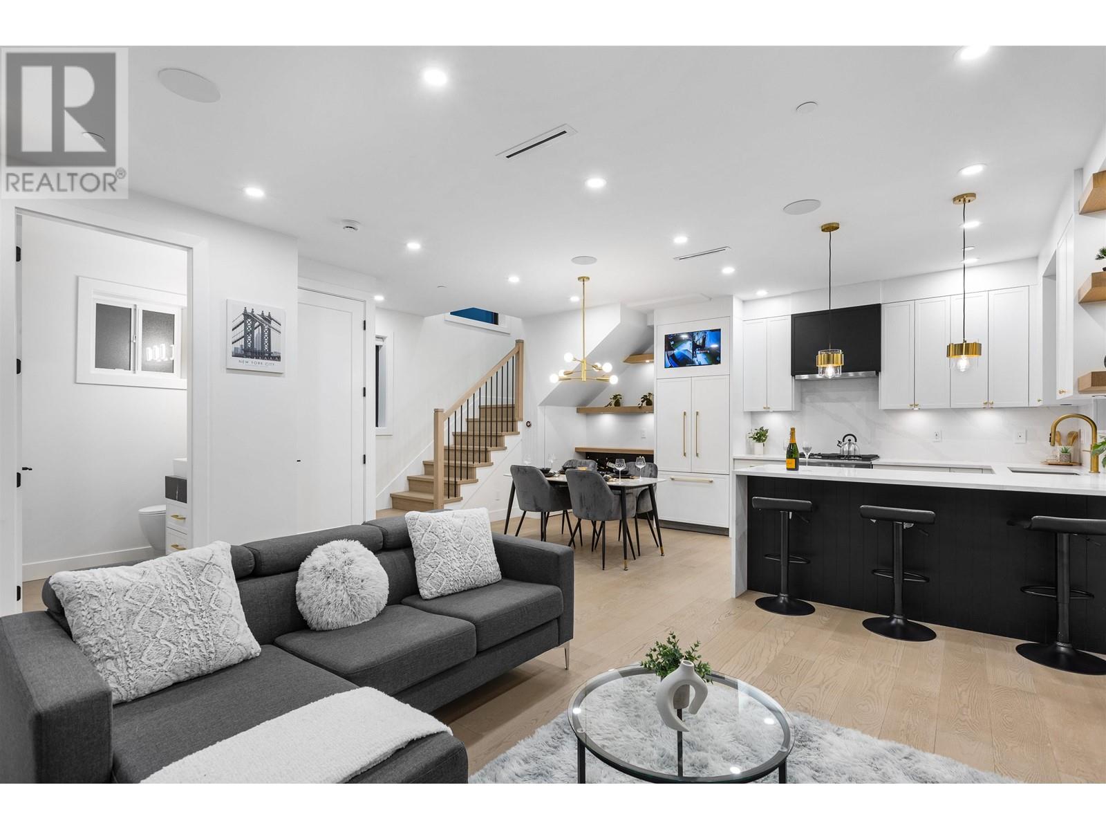 Listing Picture 3 of 20 : 1 76 E 45TH AVENUE, Vancouver / 溫哥華 - 魯藝地產 Yvonne Lu Group - MLS Medallion Club Member