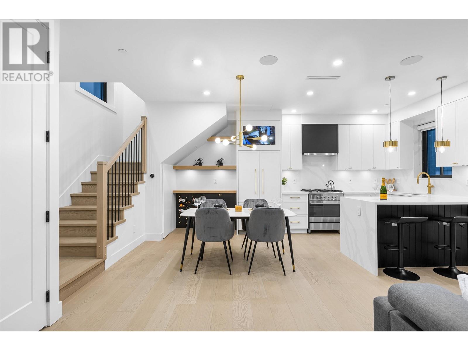 Listing Picture 8 of 20 : 1 76 E 45TH AVENUE, Vancouver / 溫哥華 - 魯藝地產 Yvonne Lu Group - MLS Medallion Club Member