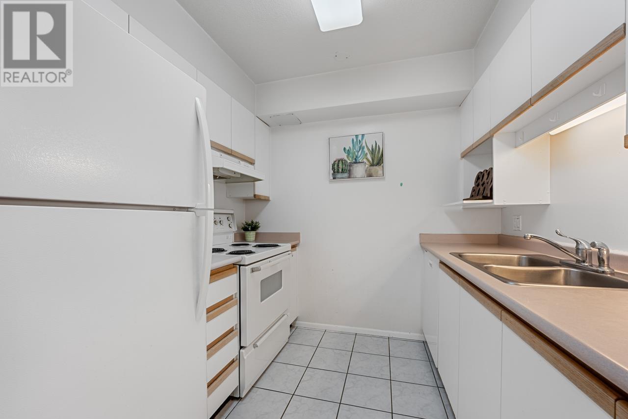 Listing Picture 9 of 26 : 705 950 CAMBIE STREET, Vancouver / 溫哥華 - 魯藝地產 Yvonne Lu Group - MLS Medallion Club Member